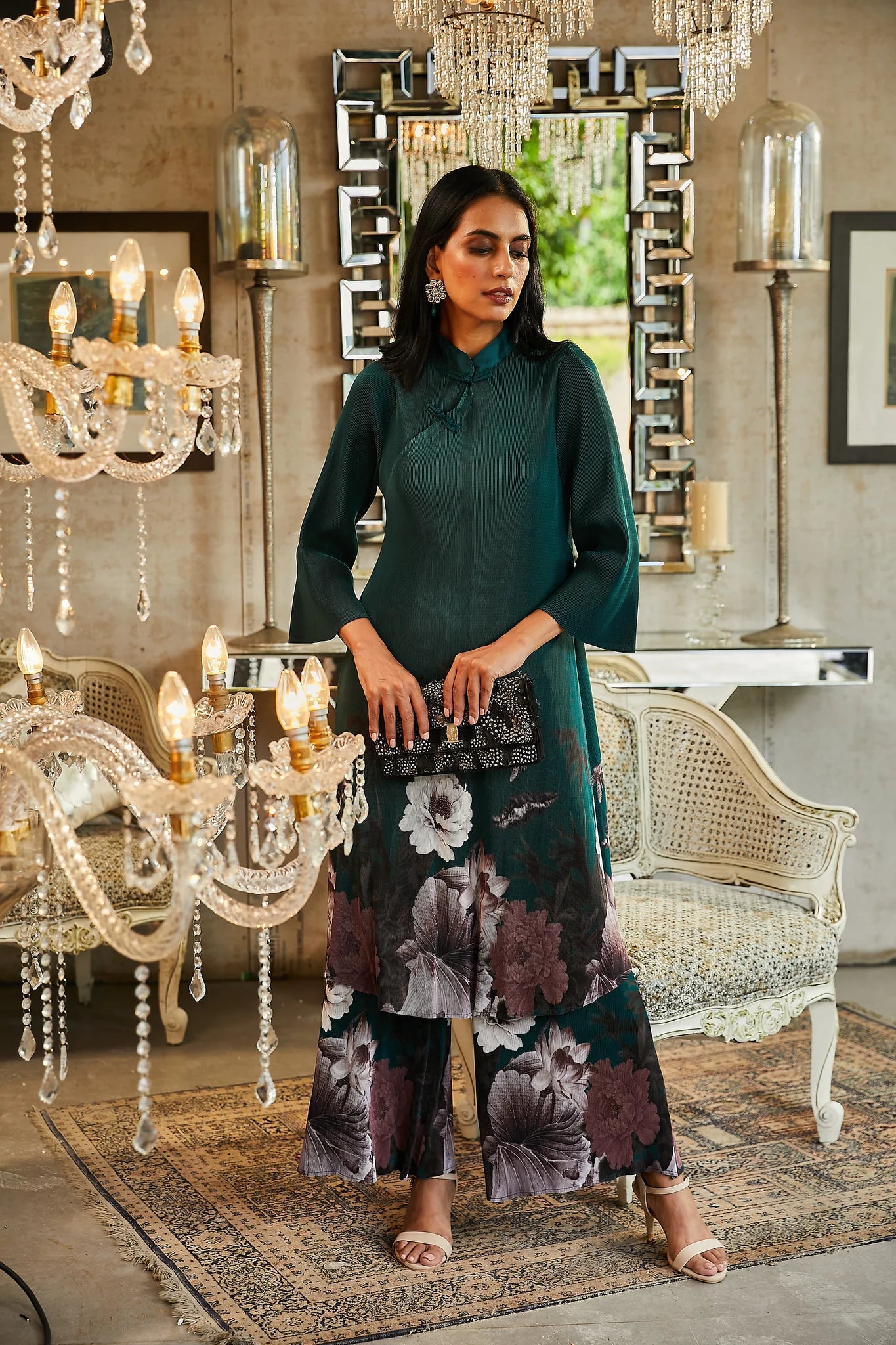 Image of Level up your wardrobe with this stunning green co-ord set! Featuring a flowering ivy tunic and flared plazzo pants, it offers an unparalleled look and feel. Stylish and comfortable, this set will be the perfect addition to any occasion.  From savoirfashions.com